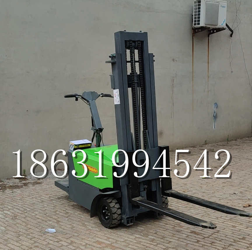 麻山区优程全电动叉车插腿式堆高车液压装卸车1.5吨升高小型站驾式铲车